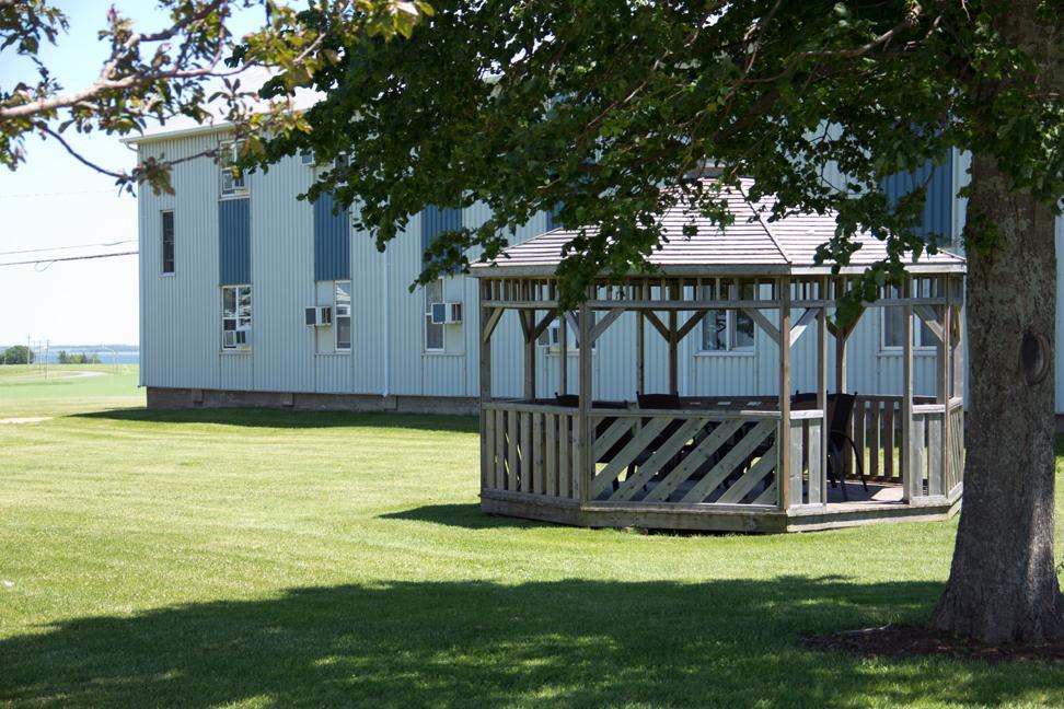 Slemon Park Hotel & Conference Centre Summerside Exterior photo